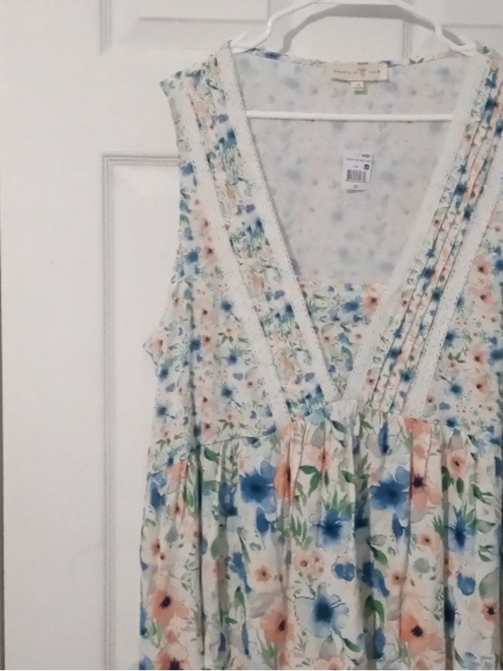 Floral V-Neck Sleeveless Women’s Top - Ivory with Blue & Peach Flowers